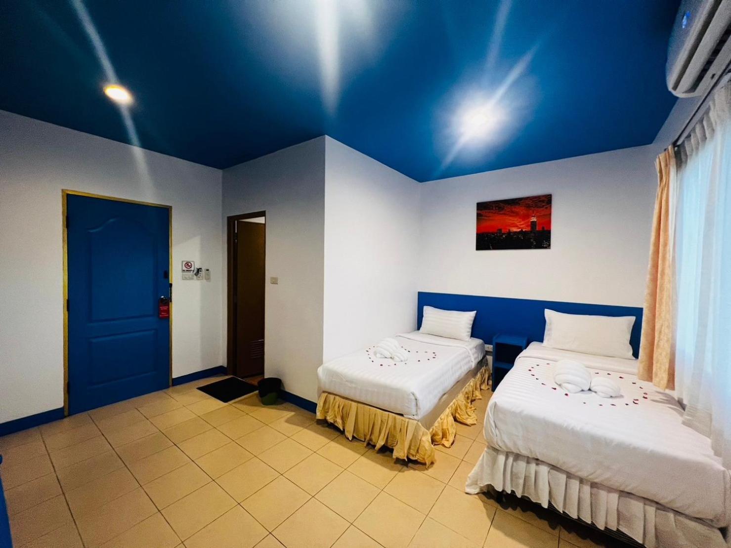 Blue Planet Hotel Patong Екстериор снимка