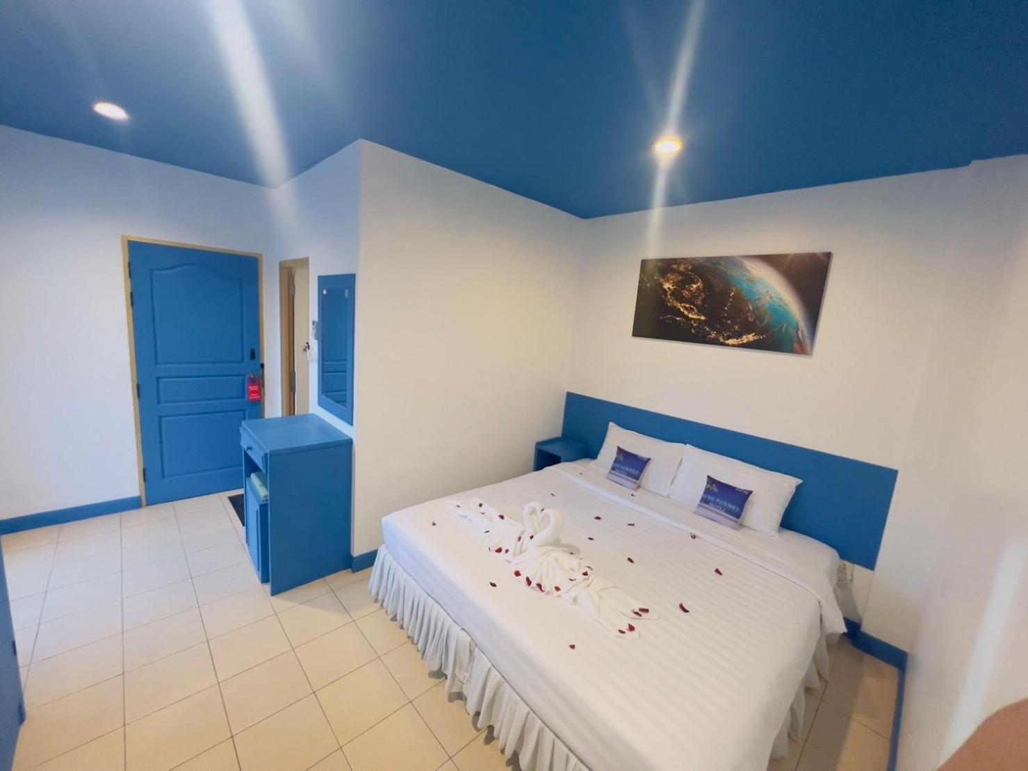 Blue Planet Hotel Patong Екстериор снимка